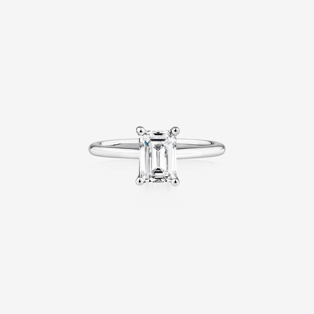 1 carat Emerald lab diamond ring Dubai