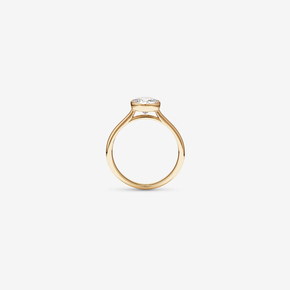 Bezel-lab-diamond-ring-UAE-e1730312317490.jpg