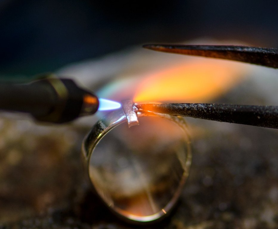 Casting the ring