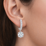 Dangling diamond Earrings
