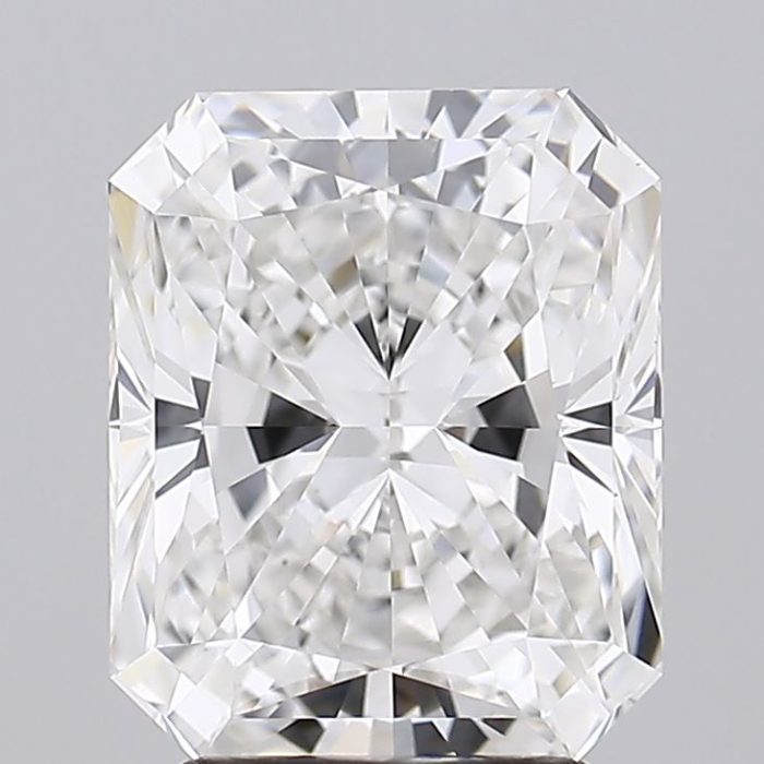 3 Carat Radiant lab diamond Dubai