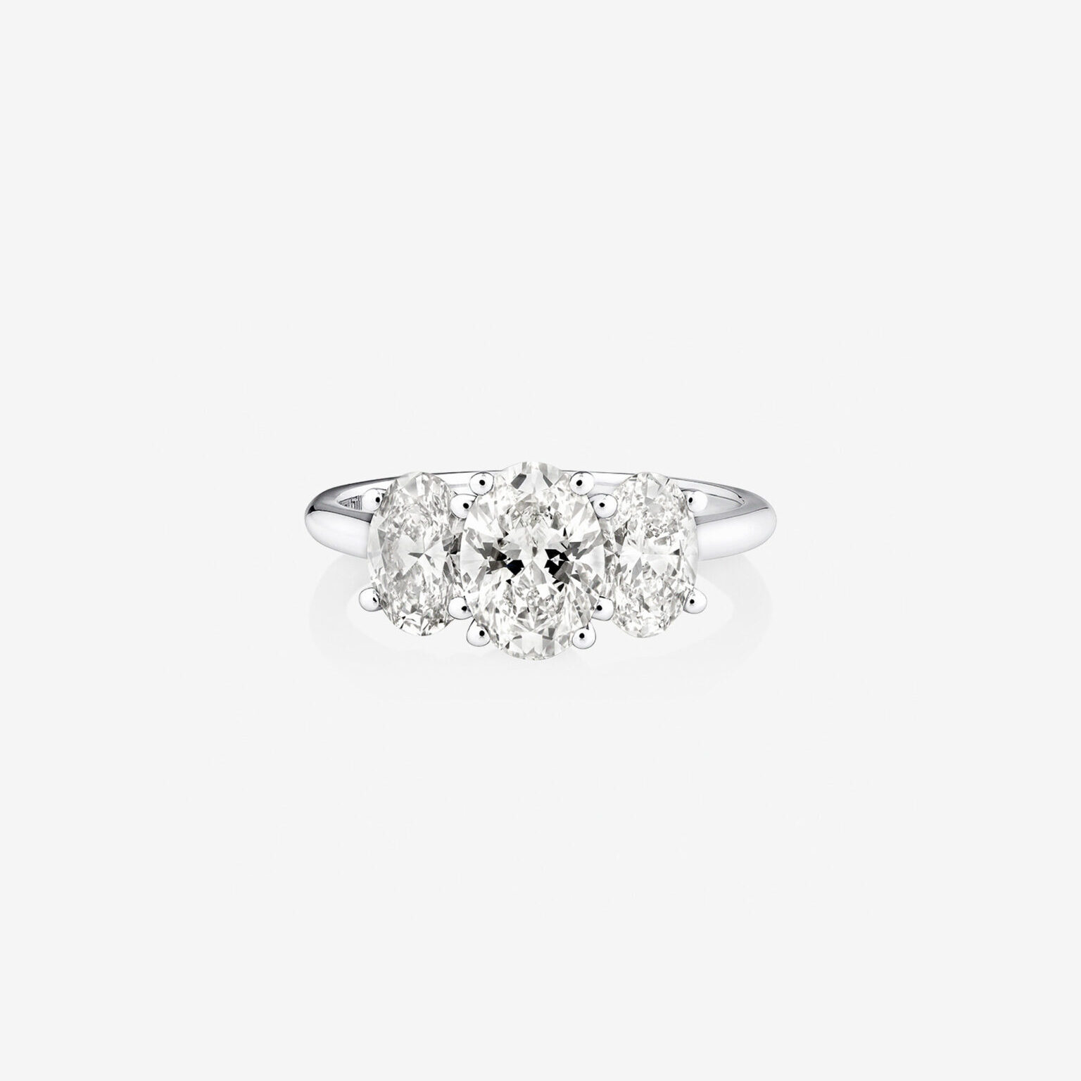 Three oval diamond ring Dubai Three oval diamond ring Dubai