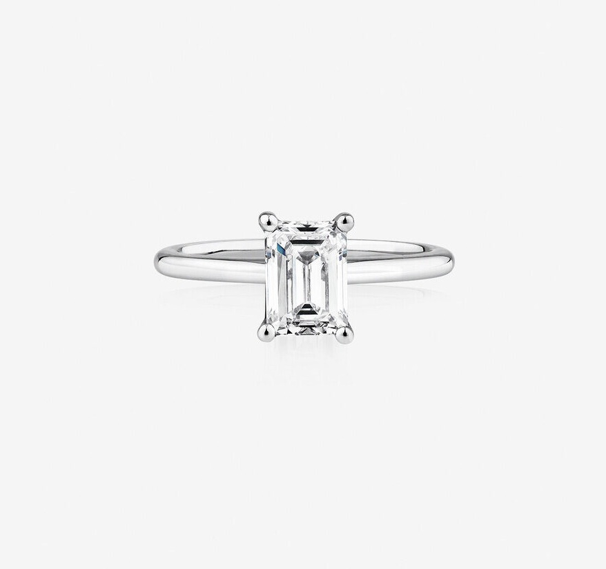 1 carat Emerald diamond ring Dubai 1 carat Emerald diamond ring Dubai