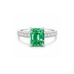 Green lab grown emerald diamond ring Dubai