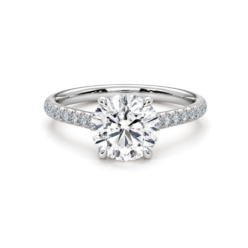 Round Lab diamond ring with Shoulder diamonds Dubai